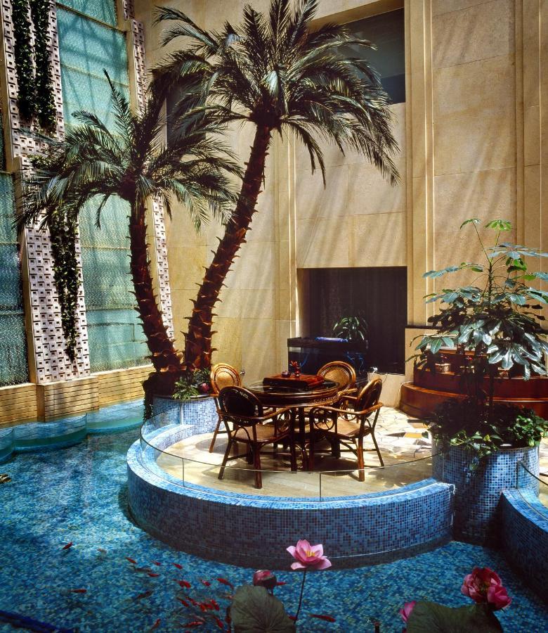 Royal International Hotel 우루무치 외부 사진